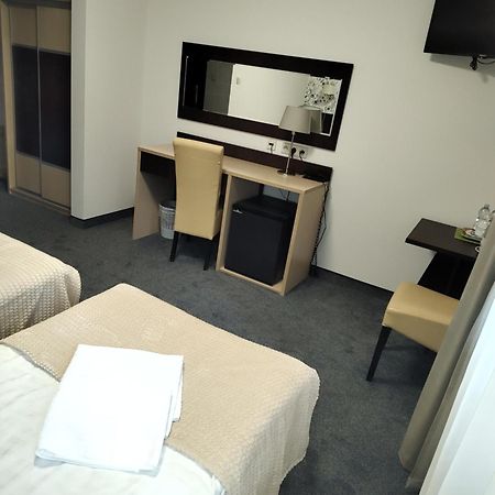 Hotel Eljot Sielpia Wielka Ngoại thất bức ảnh