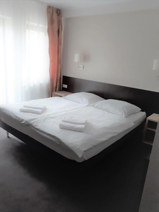Hotel Eljot Sielpia Wielka Ngoại thất bức ảnh