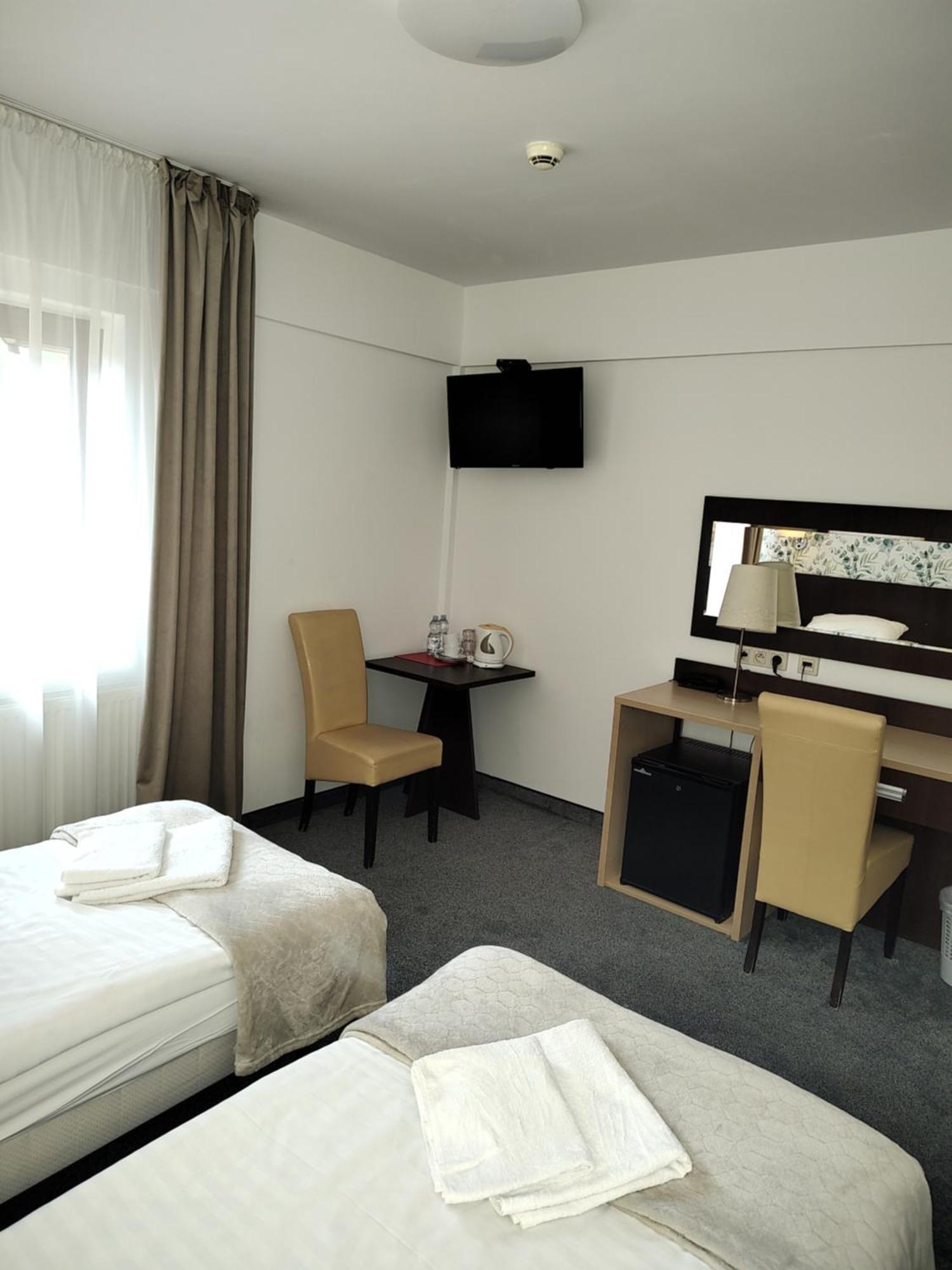 Hotel Eljot Sielpia Wielka Ngoại thất bức ảnh